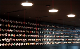 著名AL-A设计的Pop-up餐厅OLED照明