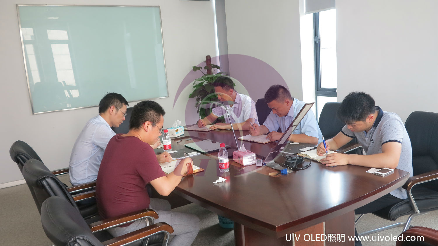 UIV OLED照明 UIV OLED照明